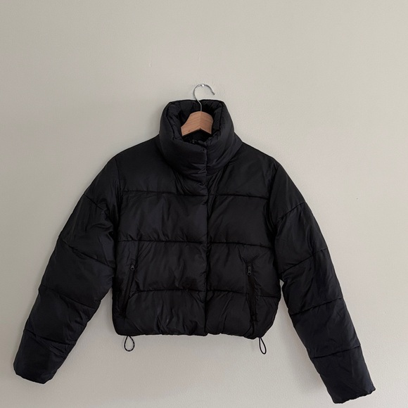 ALO Yoga Gold Rush Black Puffer Jacket - Picture 2 of 11